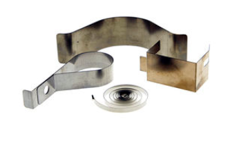 WHAT IS A SPRING? - TYPES OF MATERIALS USED TO MAKE SPRINGS: TYPES OF SPRINGS - THEIR ADVANTAGES, DISADVANTAGES AND APPLICATIONS 8 Flat Spring